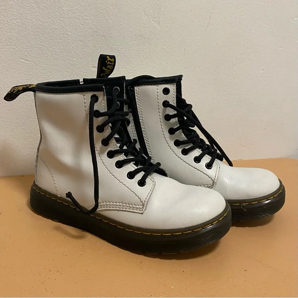 Dr. Martens Kids White Zavala Combat Boots